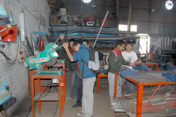 Rector de la Técnica Nº 2 dijo que los $200 de inscripción son para el seguro