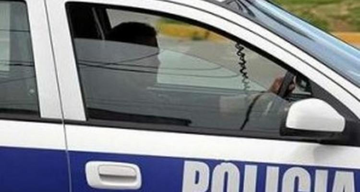 Circulaba en moto cuando fue agredida por la pareja de su exmarido