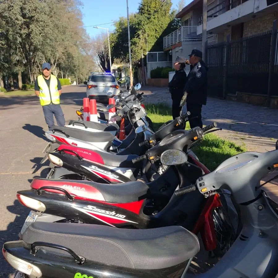 Los controles fueron realizados por personal de la Dirección de Tránsito y policía.
