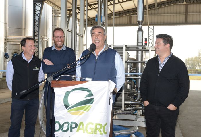Daniel Álvarez repasó el arduo camino hasta concretar la fábrica y resaltó el logro conjunto
