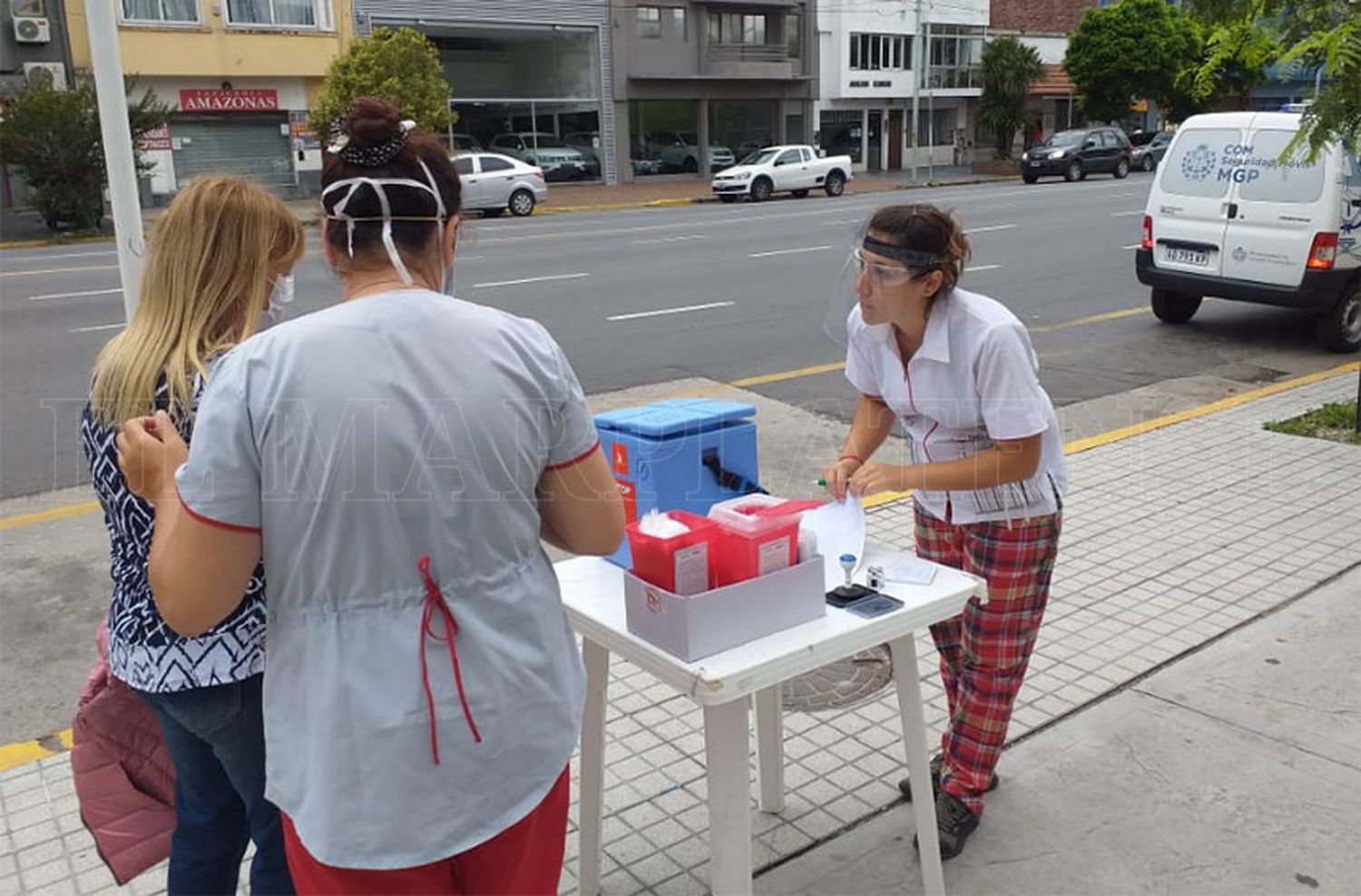 Vacunan en el fin de semana largo en el Centro N° 1 a embarazadas y bebés