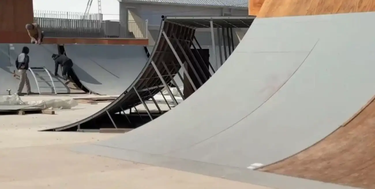 El skateboarding combina velocidad, equilibrio, técnica y creatividad sobre la tabla.