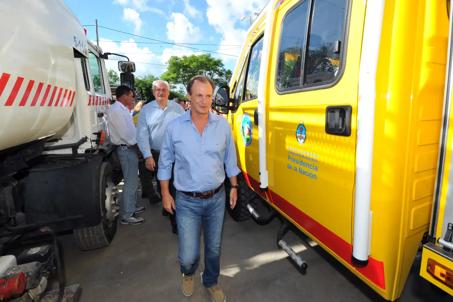 Bordet entregó una autobomba y equipos de ataque rápido en María Grande