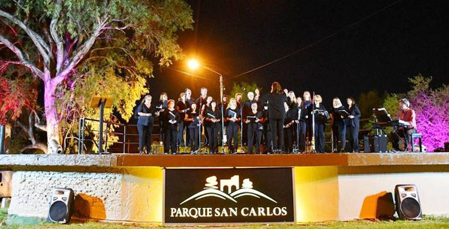 Concierto navideño en el  Parque San Carlos