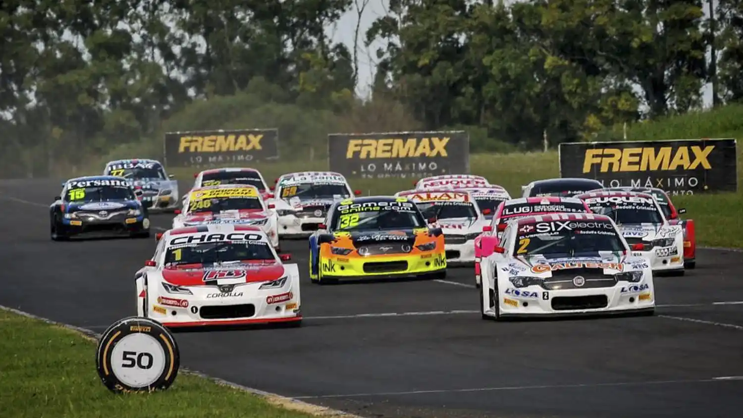 El marplatense Diego Verriello peleando por la punta de la carrera.