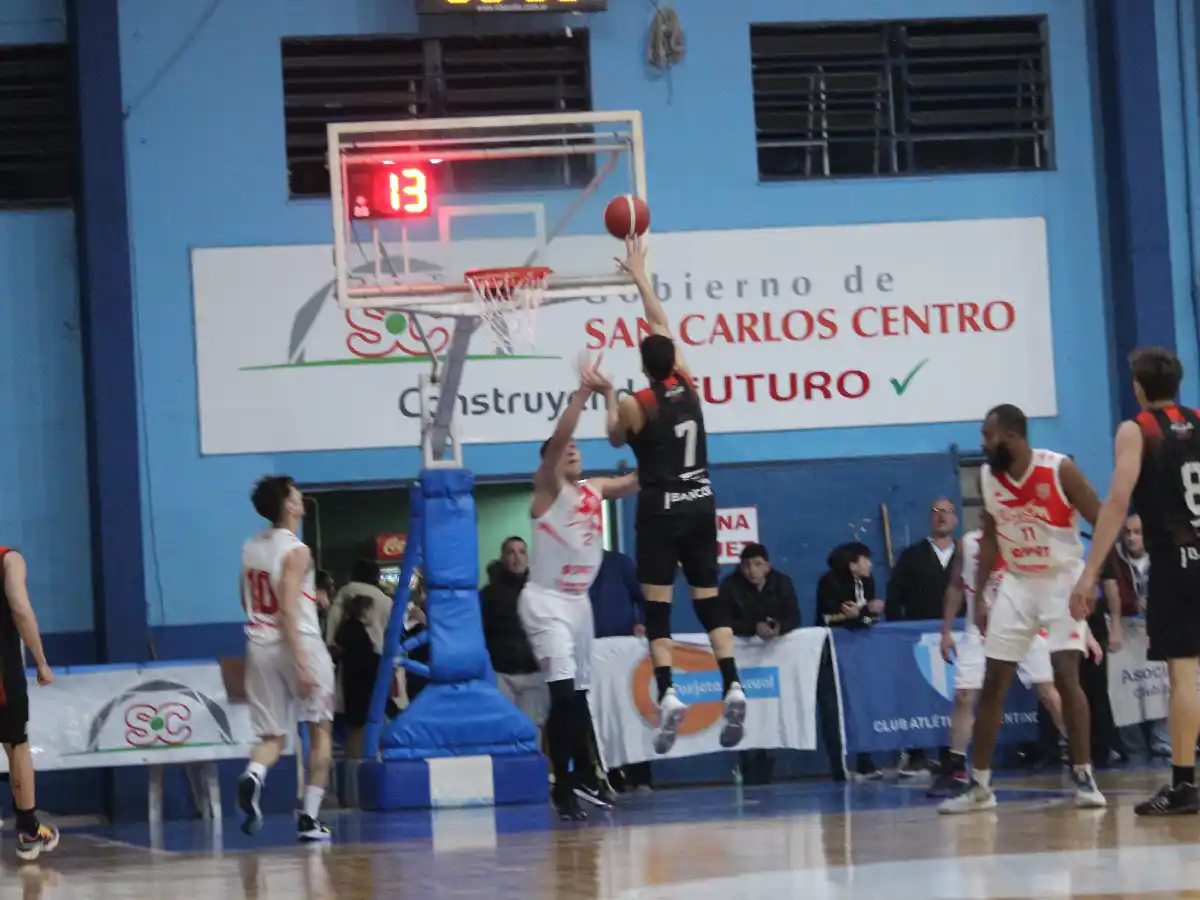 El “Santo” perdió su primer amistoso