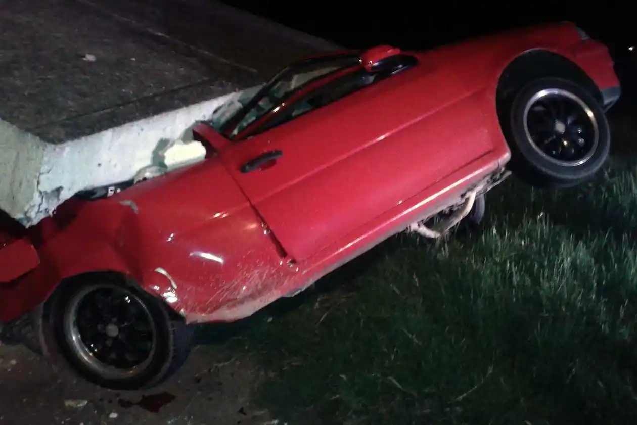 Dos heridos en un fuerte choque en la ruta 226