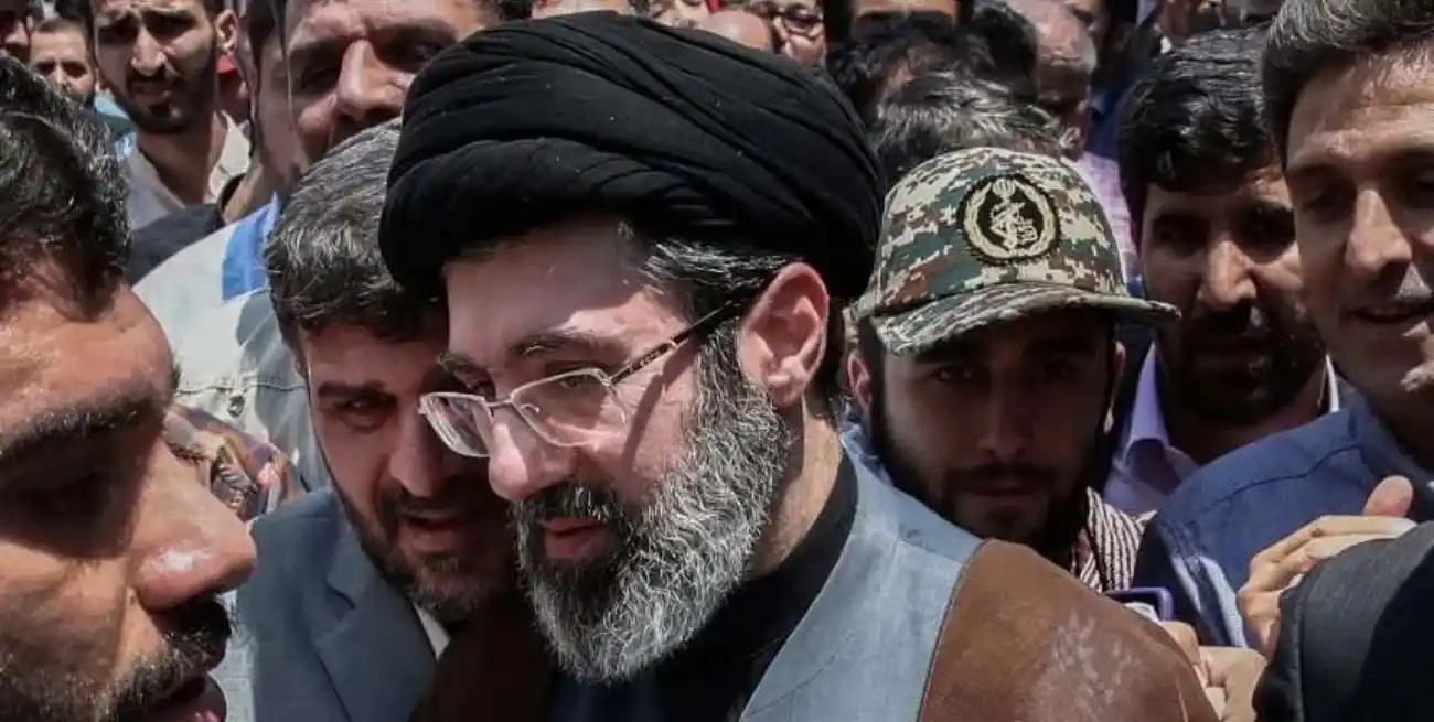 Irán afirmó que el nuevo líder supremo, Mojtaba Jamenei, está “sano y salvo” tras rumores de una herida.