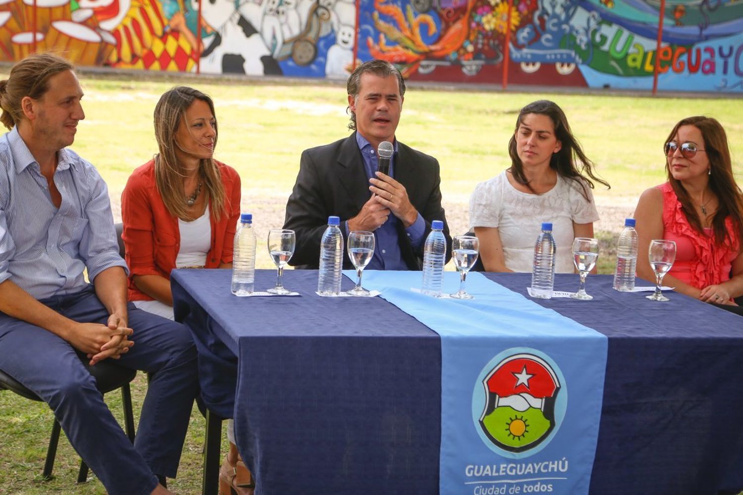 El intendente, funcionarios municipales y concejales donarán 500 mil pesos
