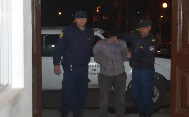 Un vecino lo vio y lo atraparon robando en un inmueble a estrenar