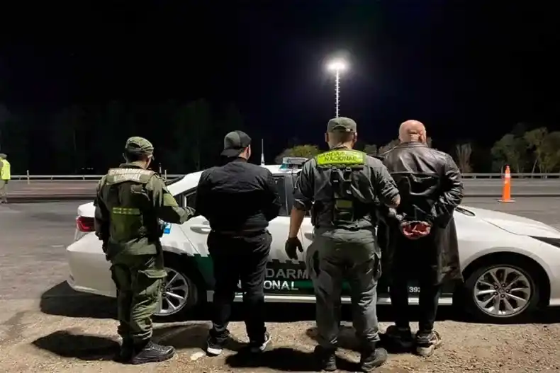 Un asesor del Senado fue detenido con pastillas de éxtasis