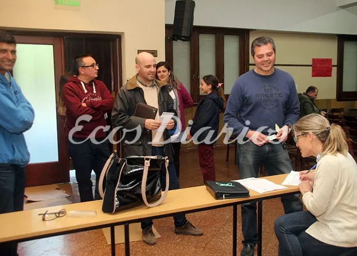 Dudas y experiencias en la primera capacitación para los presidentes de mesa