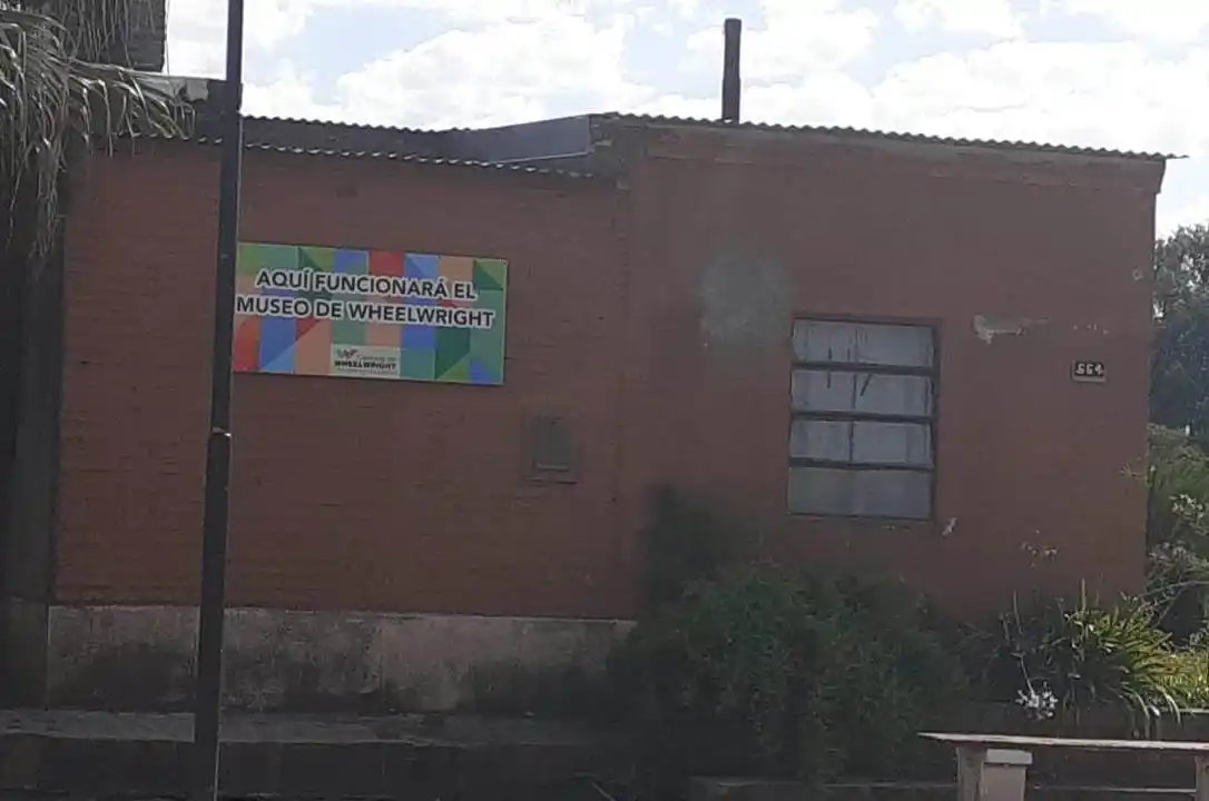 Las cuatro personas fueron detenidas cuando intentaban ocupar el inmueble.