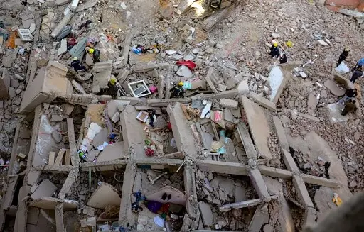 25 muertos en Egipto al derrumbarse un edificio