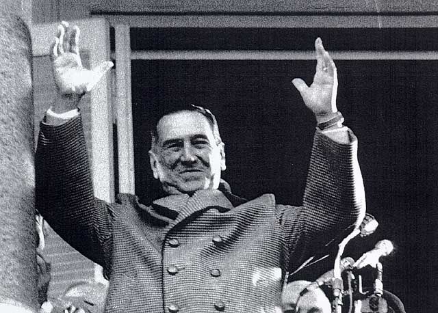 Avellaneda: Ferraresi homenajeó a Perón a 119 años de su nacimiento