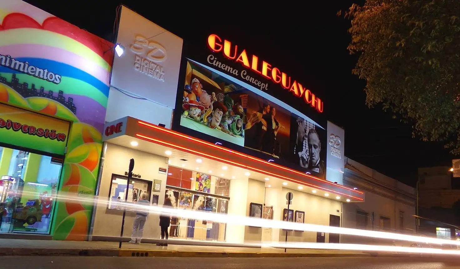 El cine en su momento más crítico: Apela a la venta de pochoclos para resistir