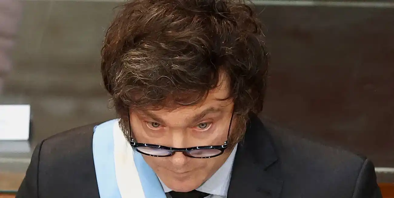 La confianza en el Gobierno cayó fuerte en abril y perforó la medición en la era Milei. Foto: REUTERS / Agustin Marcarian.