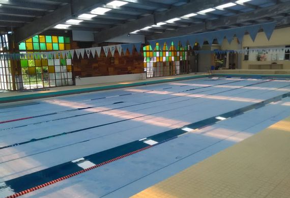 Dueños de natatorios y gimnasios afirman que  están en una situación “límite” 