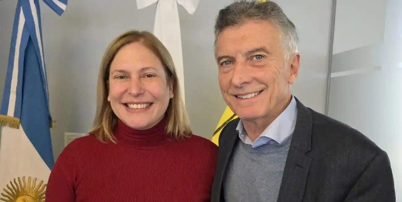 La diputada Gisela Scaglia junto al ex presidente Mauricio Macri.