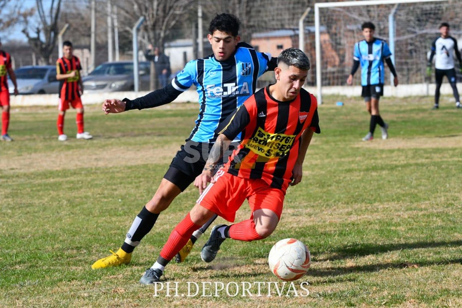 Con dos adelantos arrancó una nueva fecha