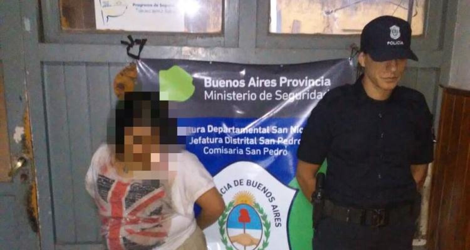 Gobernador Castro: Borracha y agresiva, una mujer cayó a un zanjón con el auto