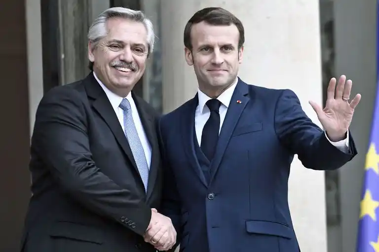 Alberto Fernández suspendió viaje a Francia por el "agravamiento de la situación sanitaria" en el país