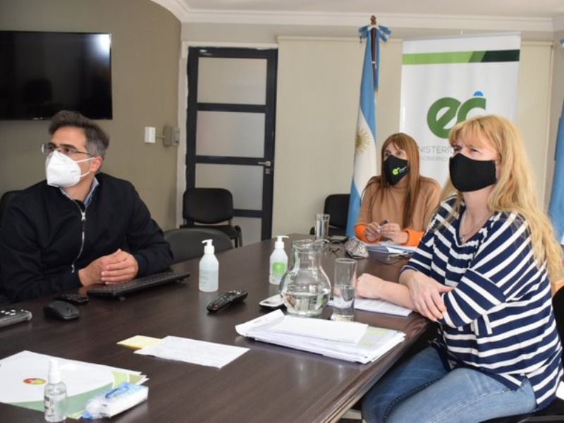 La Ministra de Salud y autoridades de la ciudad analizaron cómo reducir contagios 