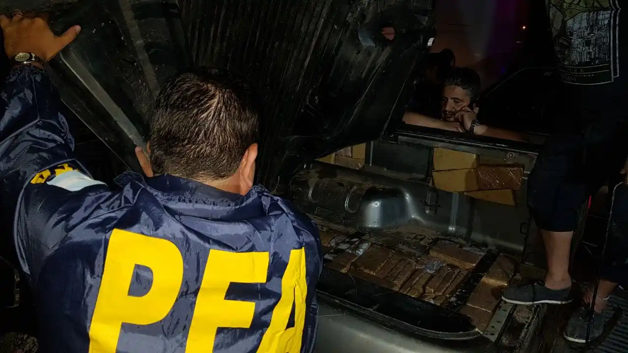Detuvieron a tres narcos que intentaron fugarse con 160 kilos de marihuana en General Rodríguez