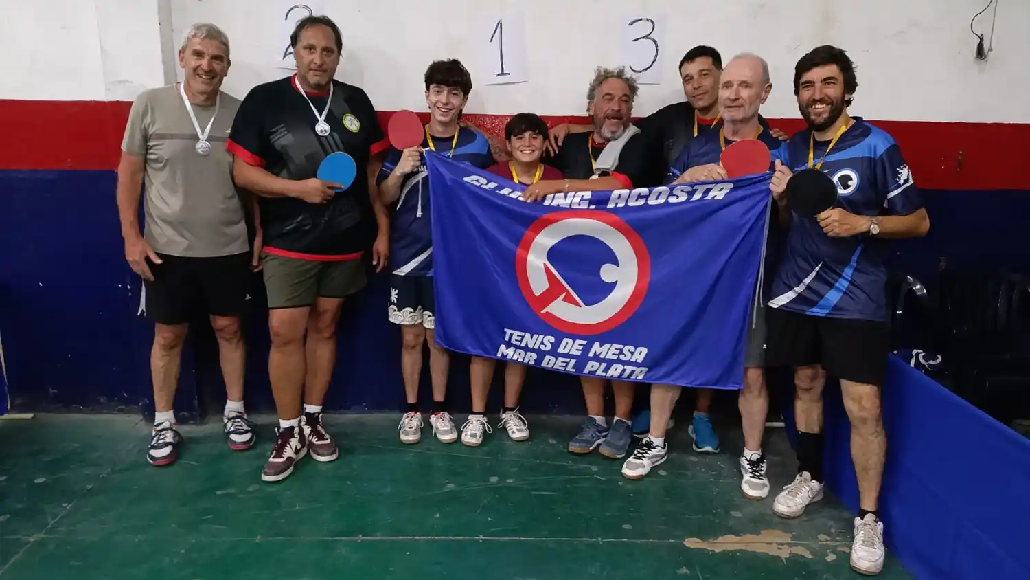 Valenzuela y Funes los ganadores. El podio de la quinta categoría, con su modalidad dobles