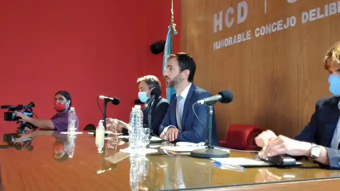 Intendente de Junín apuntó a Kicillof por "entregar" el plan de vacunación a La Cámpora: "Señor, esto está mal"