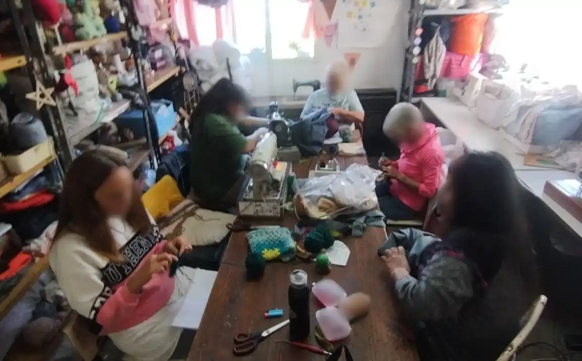 La actividad se llevó a cabo en el taller de costura y tejido de la unidad penitenciaria.