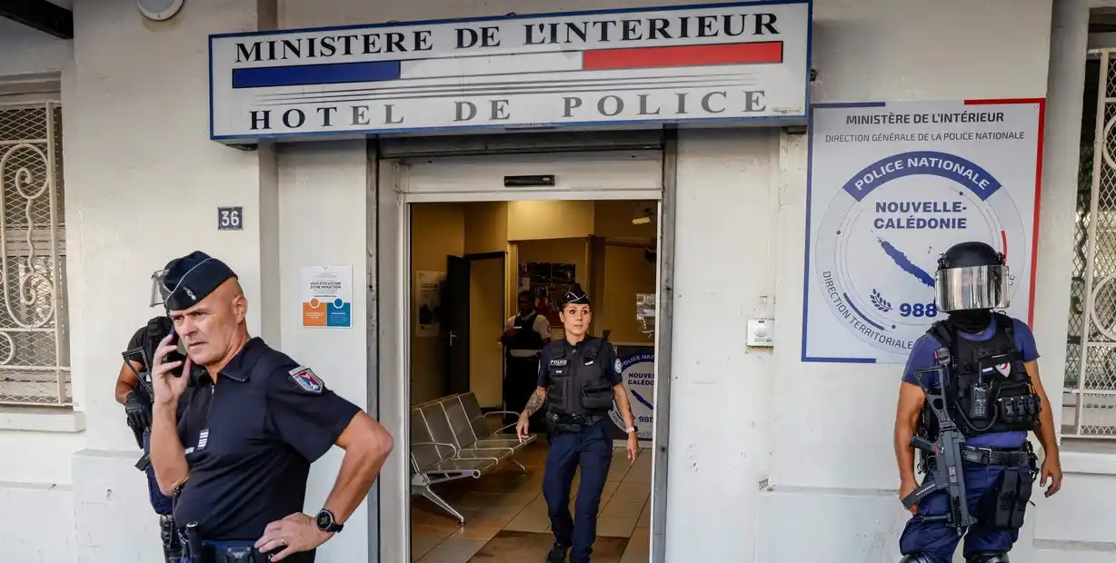 Dos de los atacantes, ambos de 13 años, fueron detenidos.