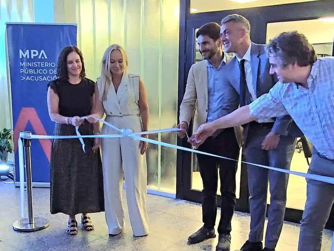 Cerliani, Vranicich, Pullaro, Carbone y Cococcioni en el corte de cinta. Foto: MPA