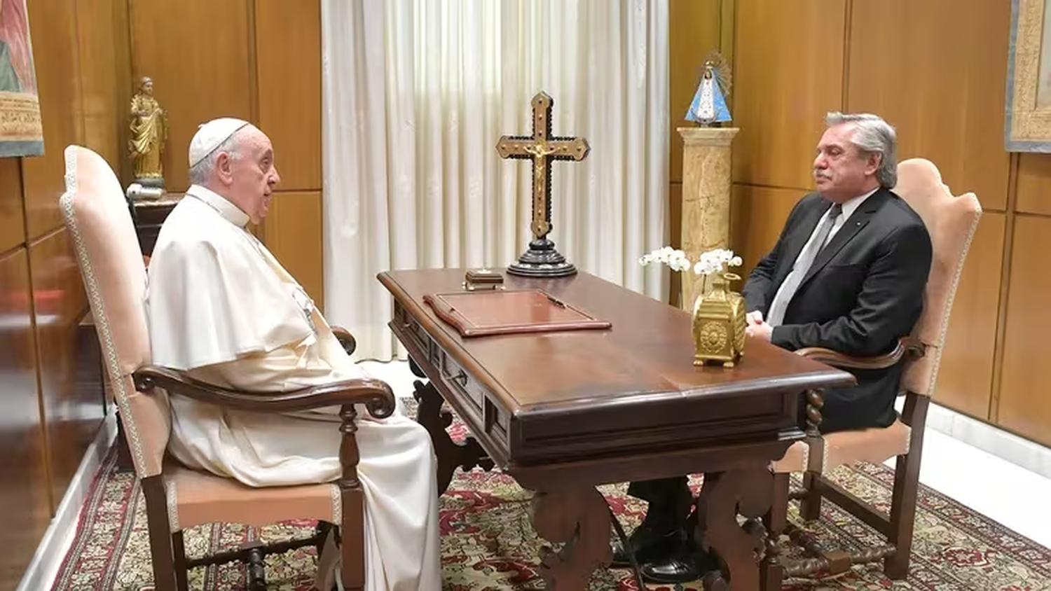 El papa Francisco y el presidente Alberto Fernández
