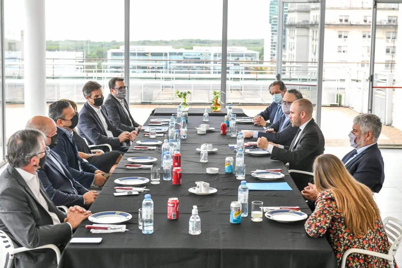 Reunión con empresarios para acordar precios para 2022