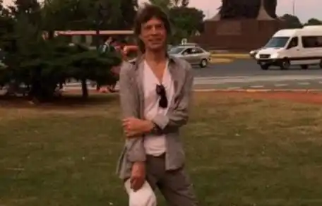 Mick Jagger salió a caminar por Palermo, se sacó fotos y agitó las redes sociales