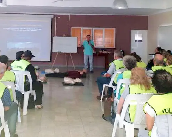 Se realizó una capacitación para voluntarios de defensa civil