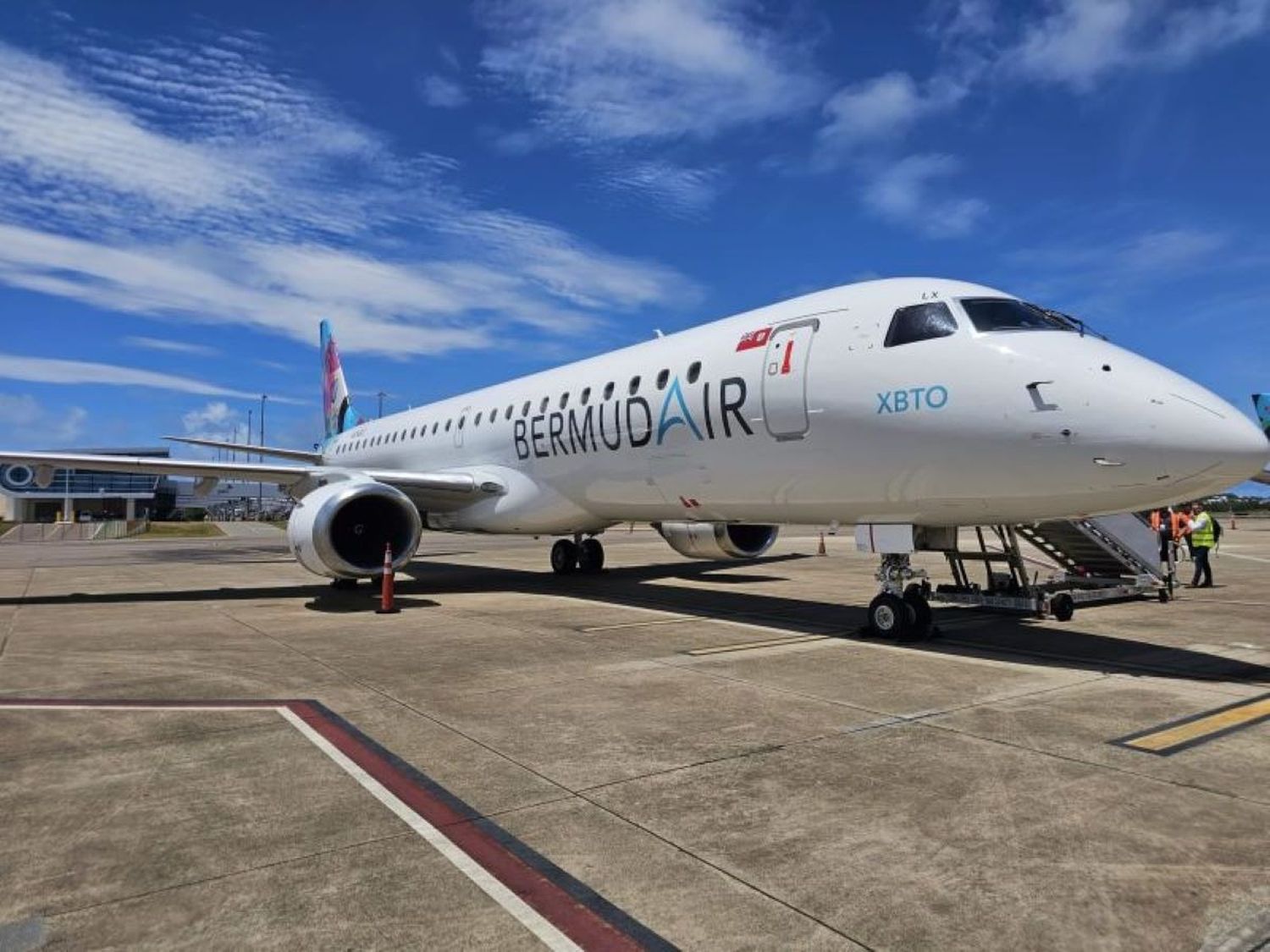 BermudAir refuerza su flota con la llegada de su cuarto Embraer E190