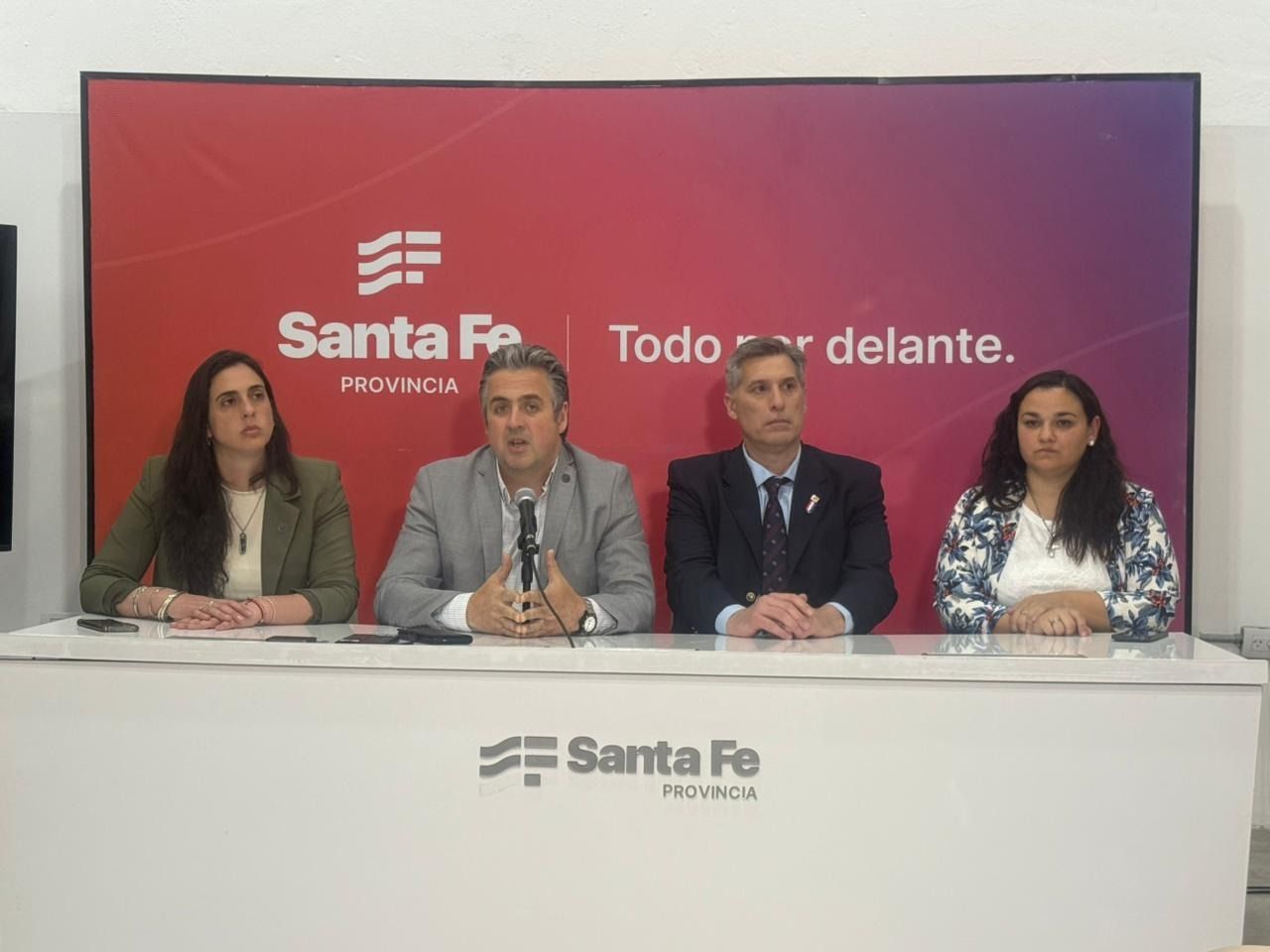 El Gobierno santafesino presentó el nuevo régimen de trabajo para presos en las cárceles