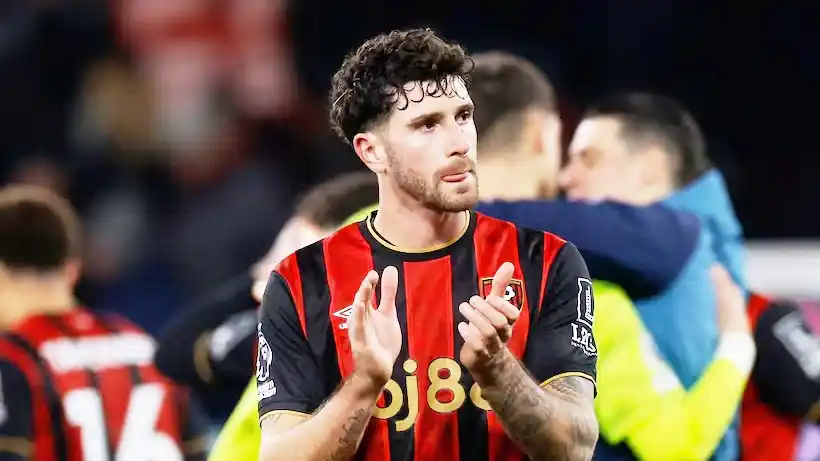 El defensor concordiense Marcos Senesi alcanzó una marca histórica en la Premier League