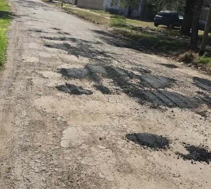 Taparon los baches en Ituzaingó al 2300