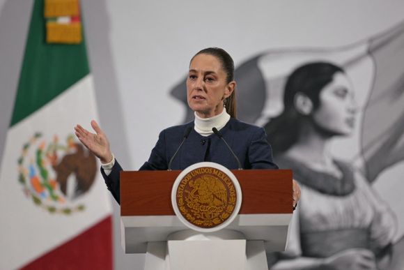 México refuerza frontera con EE.UU. con 10.000 MILITARES, y  Trump suspende aplicación de aranceles por un mes