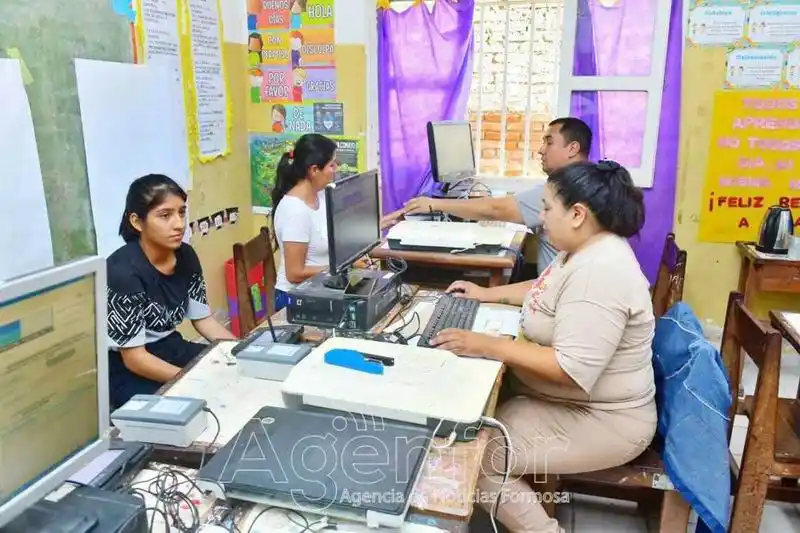 Vecinos de Fortín Soledad recibieron los 
servicios del programa Identidad Formoseña