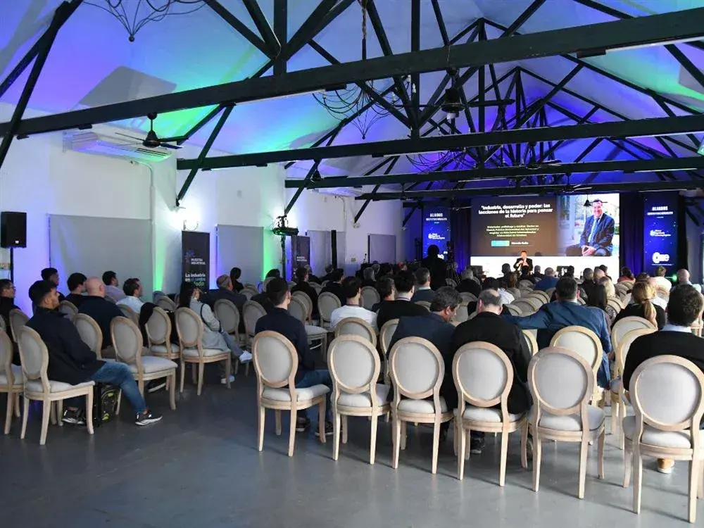 La Muestra Industrial reúne en Rafaela a grandes empresas y compradores: continúa con negocios y conferencias