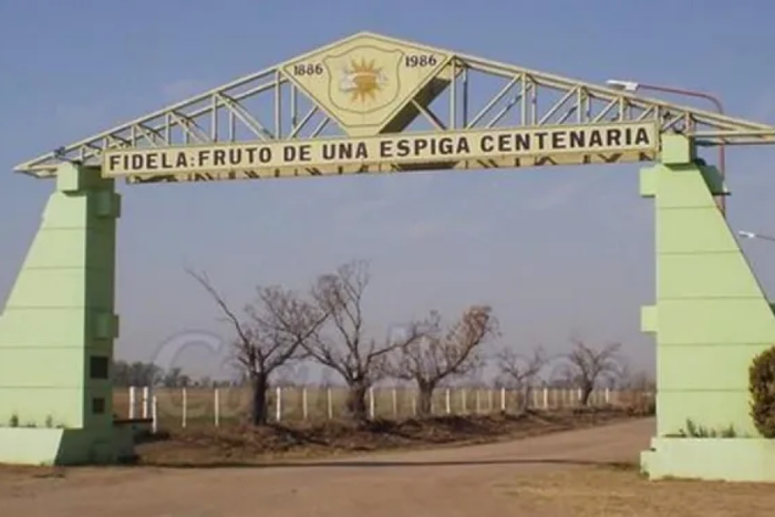 Ingreso a Colonia Fidela