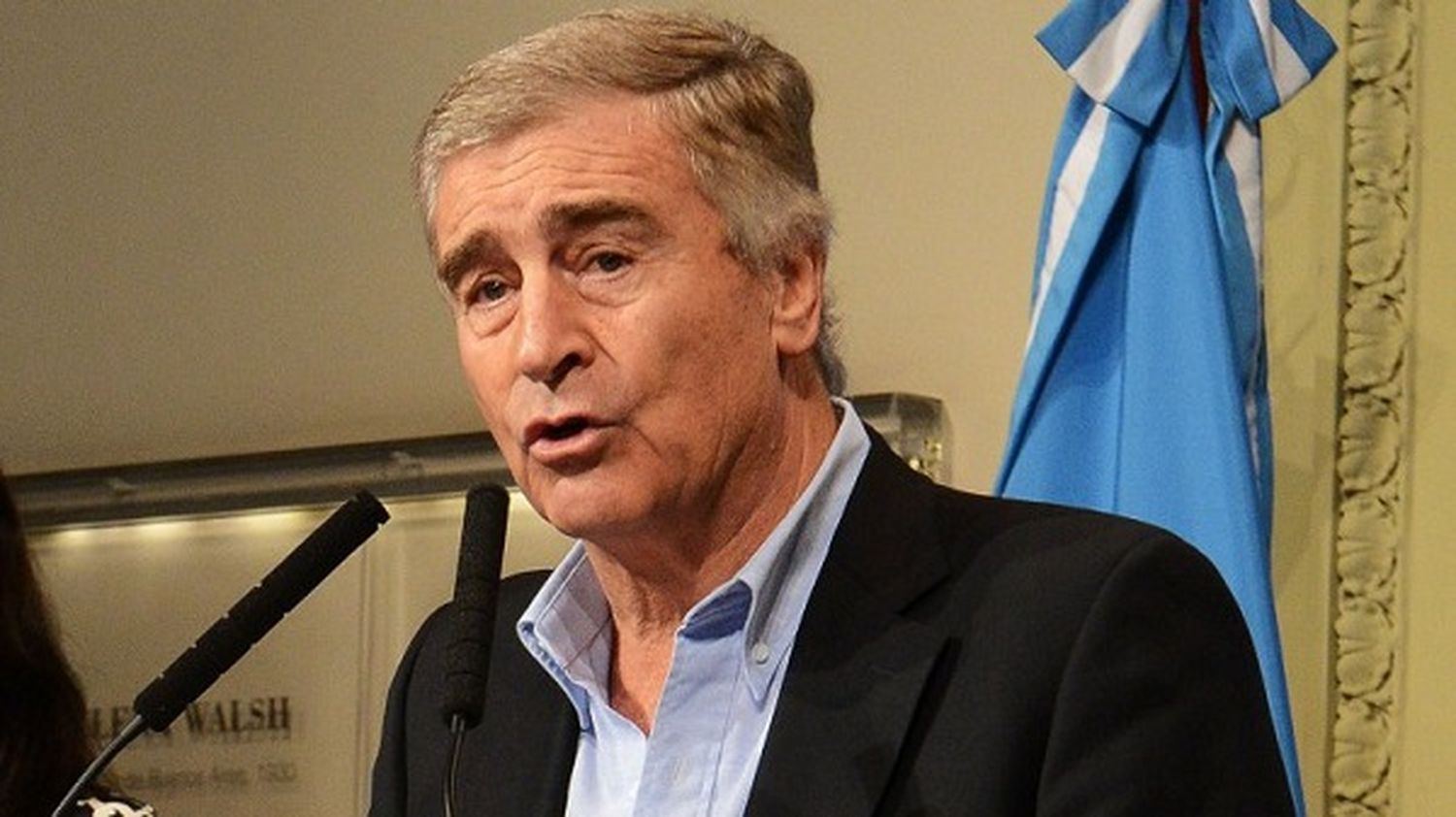 Viene el ministro Aguad por el uso de la fibra óptica