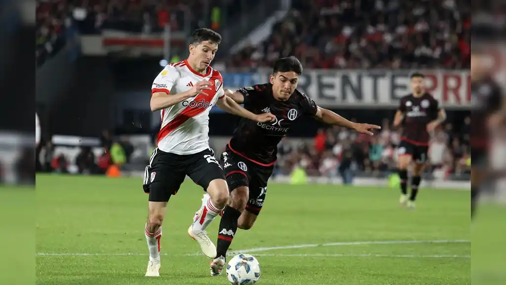 Escena del último partido que jugaron River y Huracán por la Copa de la Liga