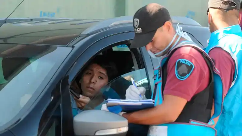Las excusas más insólitas que escuchó la policía por la violación de la cuarentena