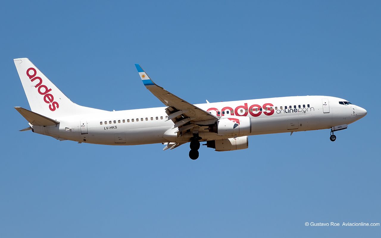Andes Líneas Aéreas – Boeing 737-800 – LV-HKS