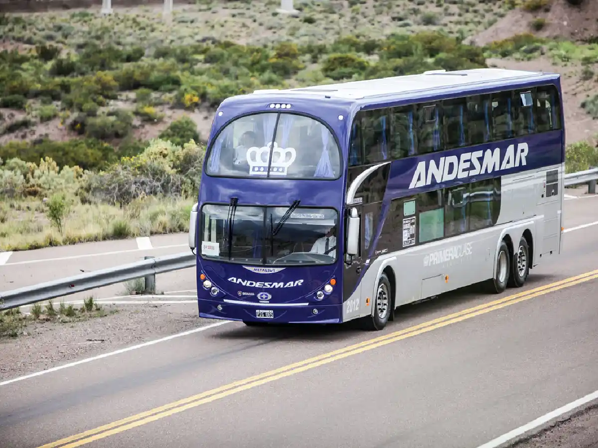 El Ministerio de Transporte determinará en 60 días si micros de doble piso son aptos para las rutas